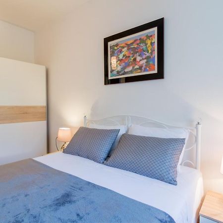 Secret Garden Apartment Пореч Екстер'єр фото