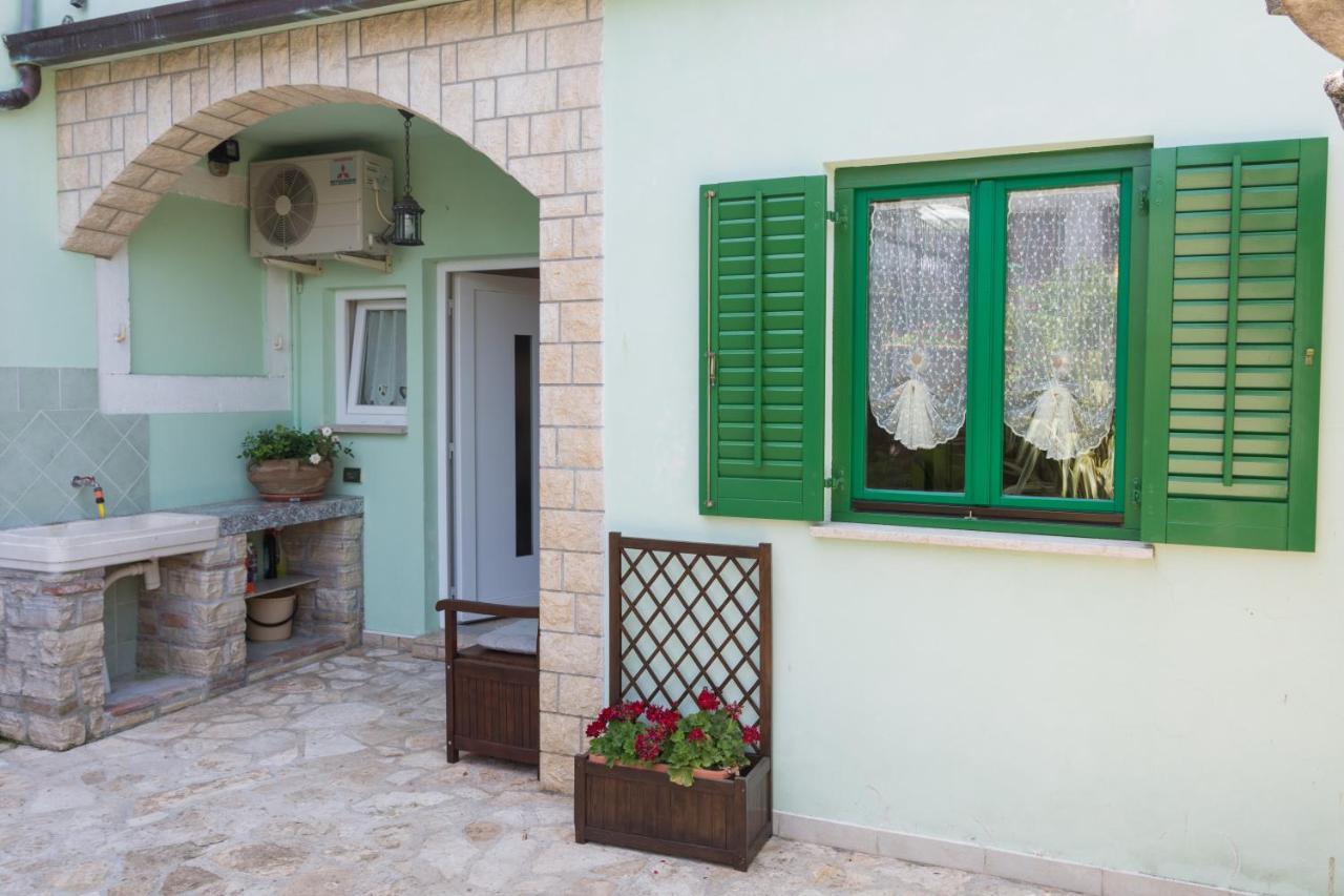 Secret Garden Apartment Пореч Екстер'єр фото