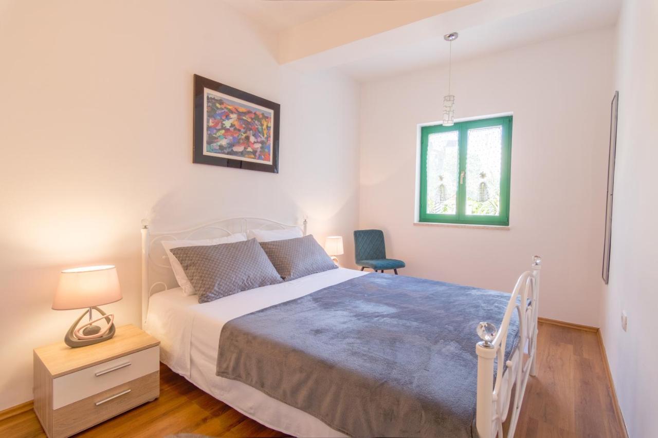 Secret Garden Apartment Пореч Екстер'єр фото