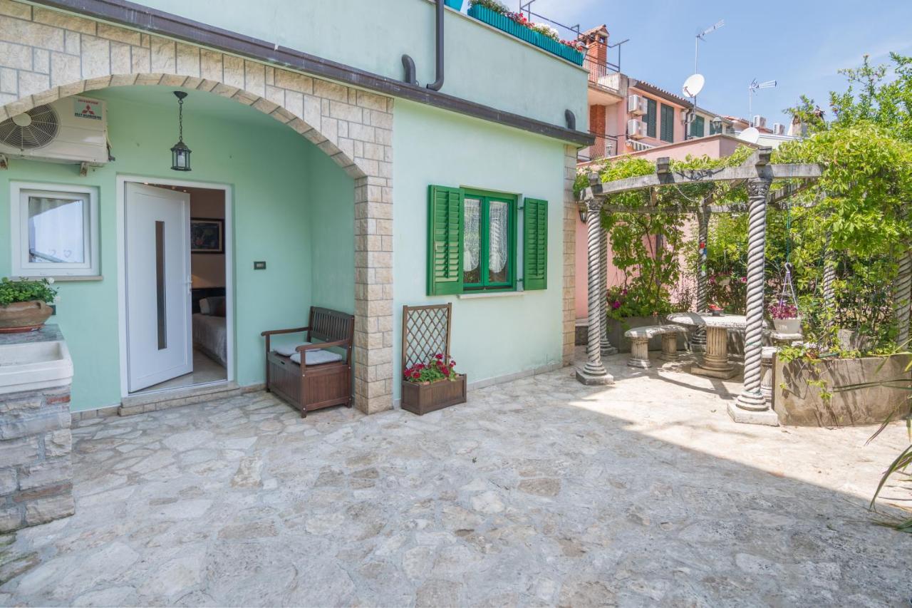 Secret Garden Apartment Пореч Екстер'єр фото